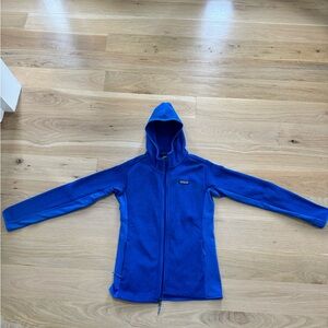 New WITHOUT tags. Patagonia women’s size medium. “Women’s better Sweater”